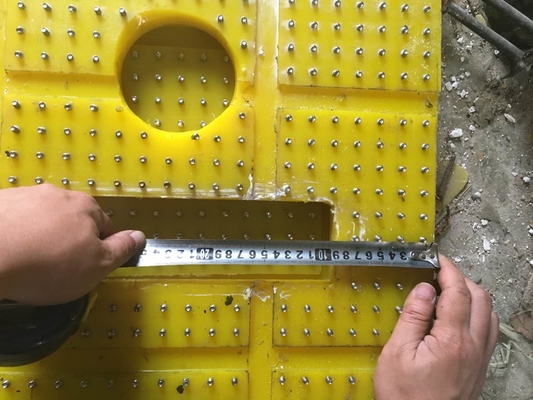 ポリウレタン アンチ スリップ マット 37 1/2 インチ 回転テーブル 掘削リグ 30MM 厚さ 黄色 2200MM*1800MM
