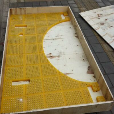 ポリウレタン製回転盤用滑り止めマット 引張強度45Mpa ISO9001 ドリリングリグプラットフォーム環境に適しています